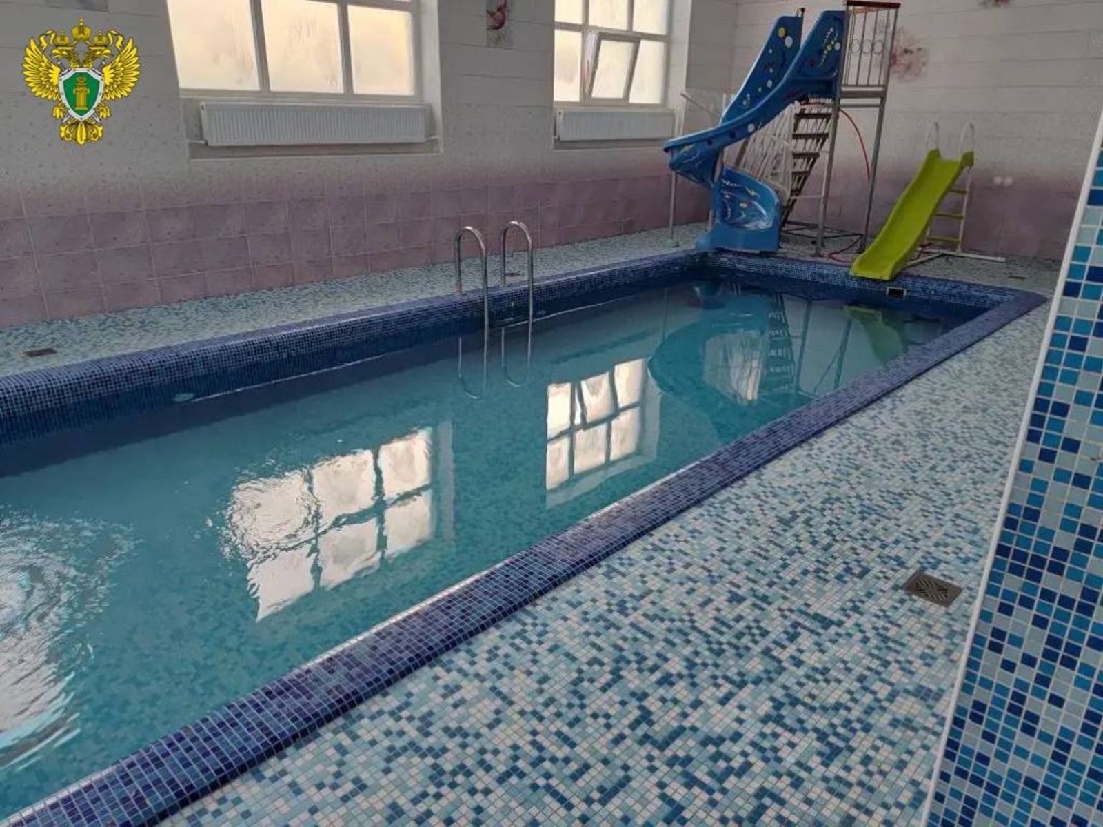 В Башкирии посетители бассейна отравились парами хлора