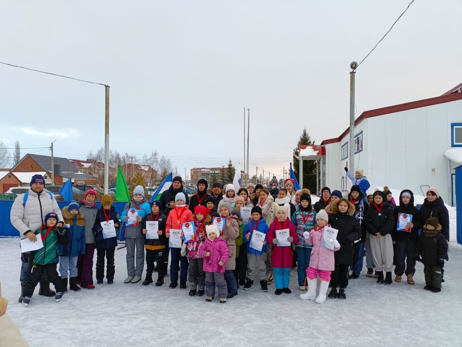 Сверкающий лед манит самых смелых