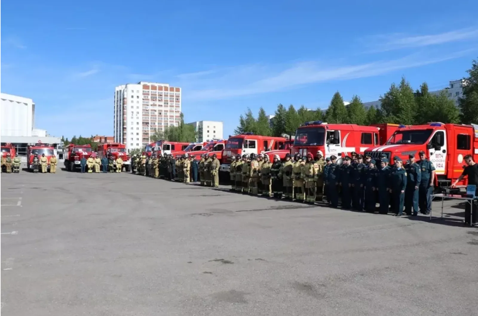 В Башкирии БПЛА врезался в пожарную машину