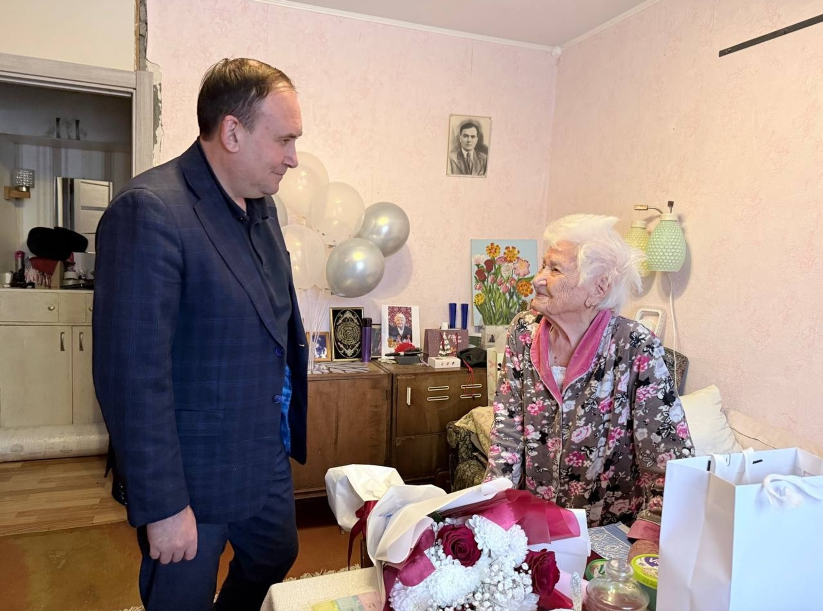 Владимир Путин поздравил жительницу Уфы с вековым юбилеем