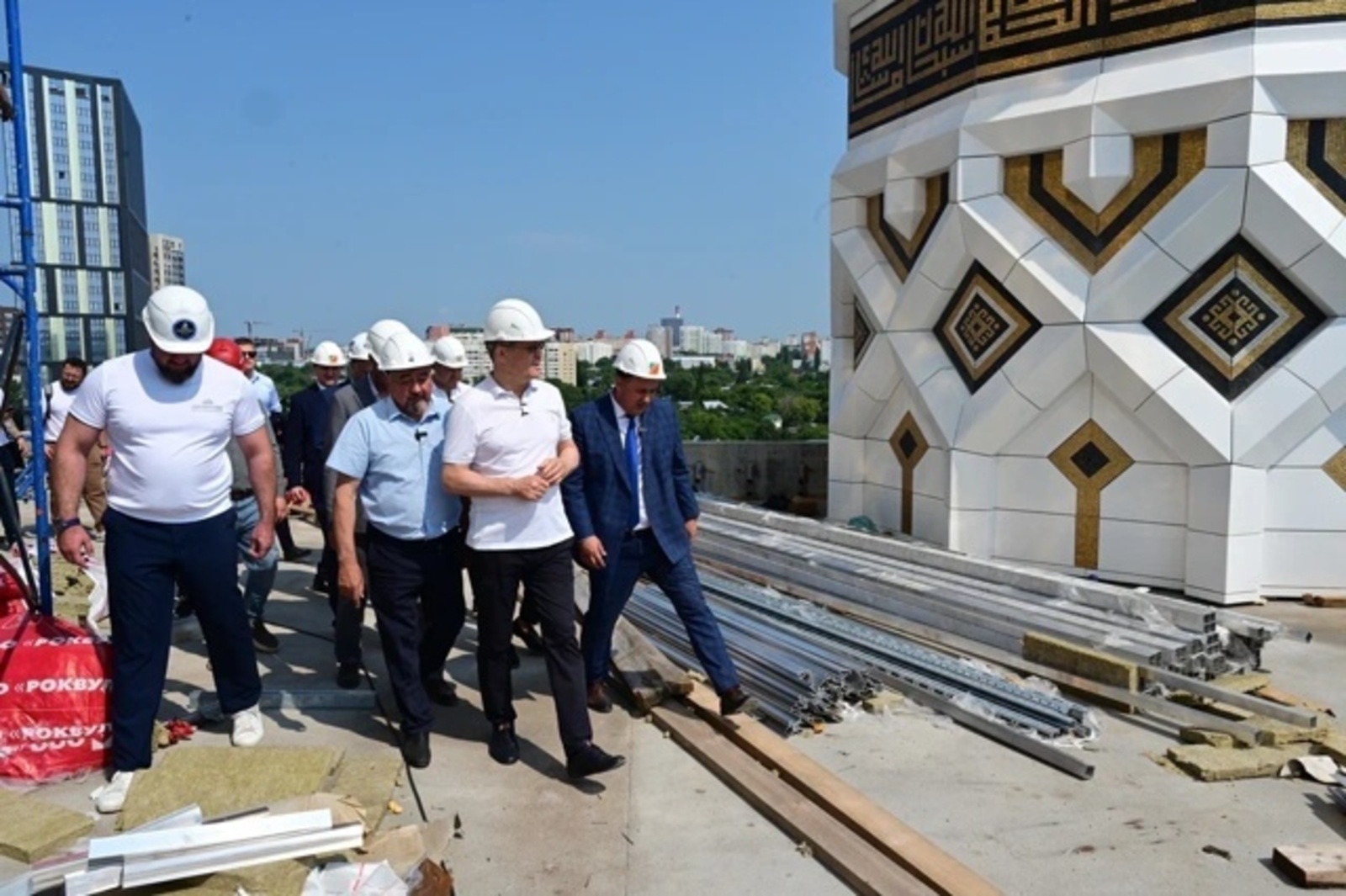 Глава Башкирии осмотрел стройплощадку мечети «Ар-Рахим» в Уфе