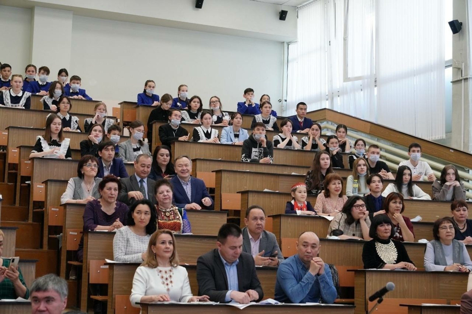 Радий Хабиров поддержал международный диктант по башкирскому языку