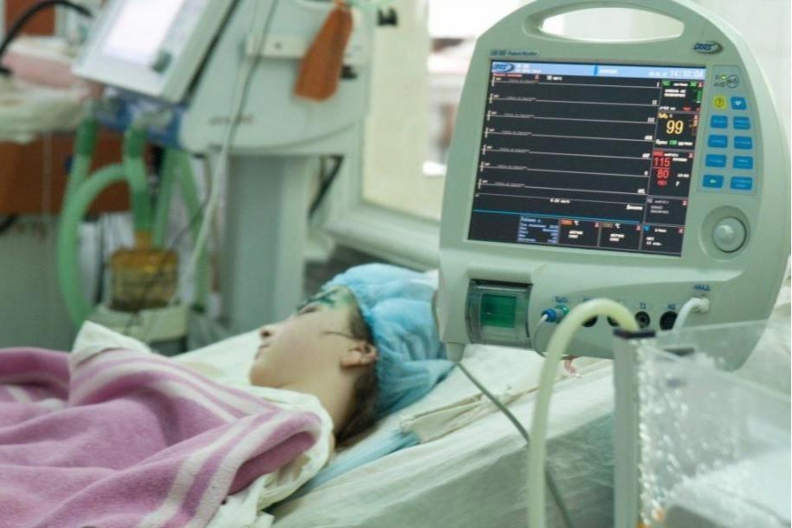 В Башкирии четверо детей, заразившихся  коронавирусом, попали под аппараты ИВЛ