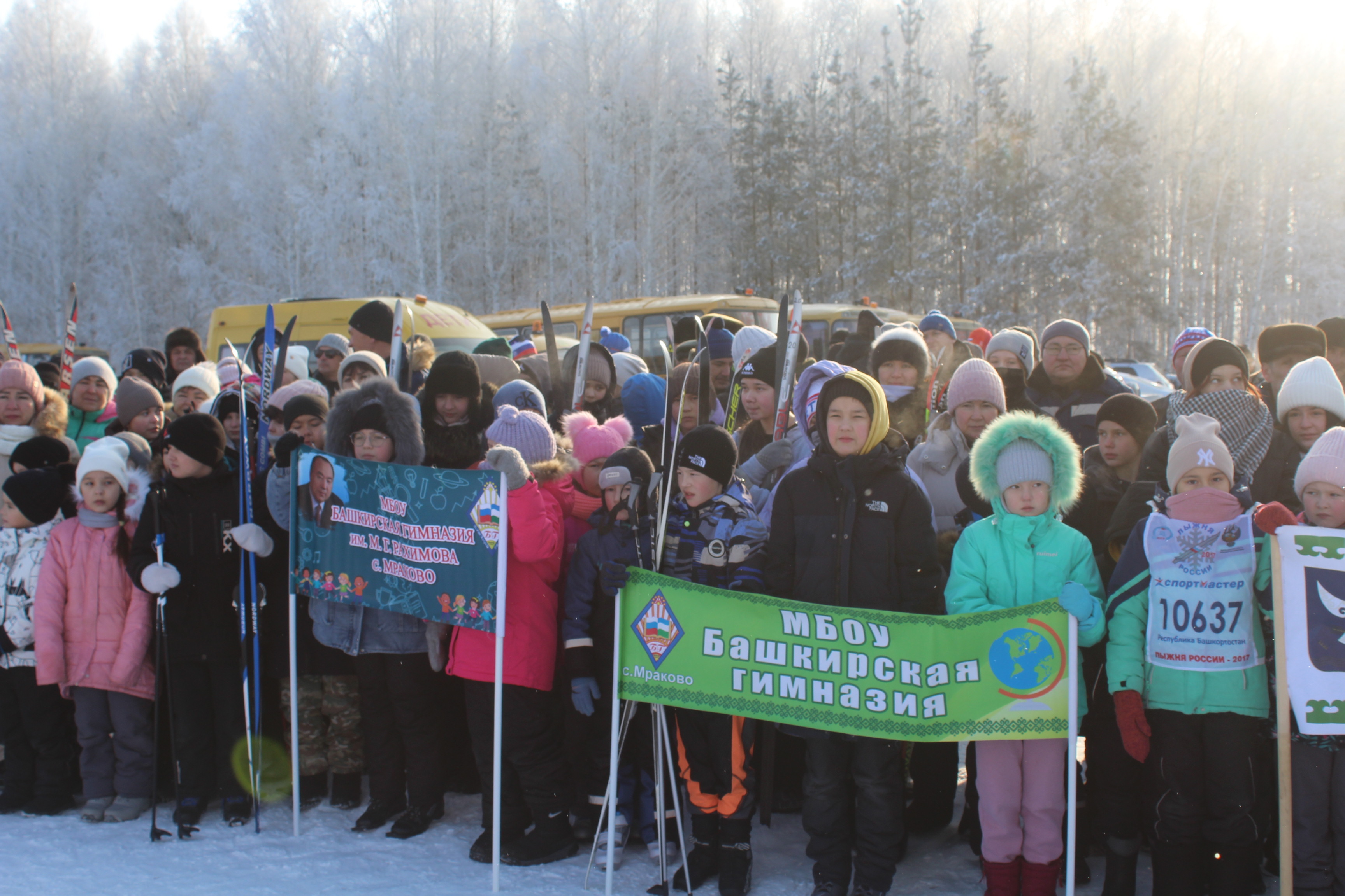 Стремился к победе и стар, и млад
