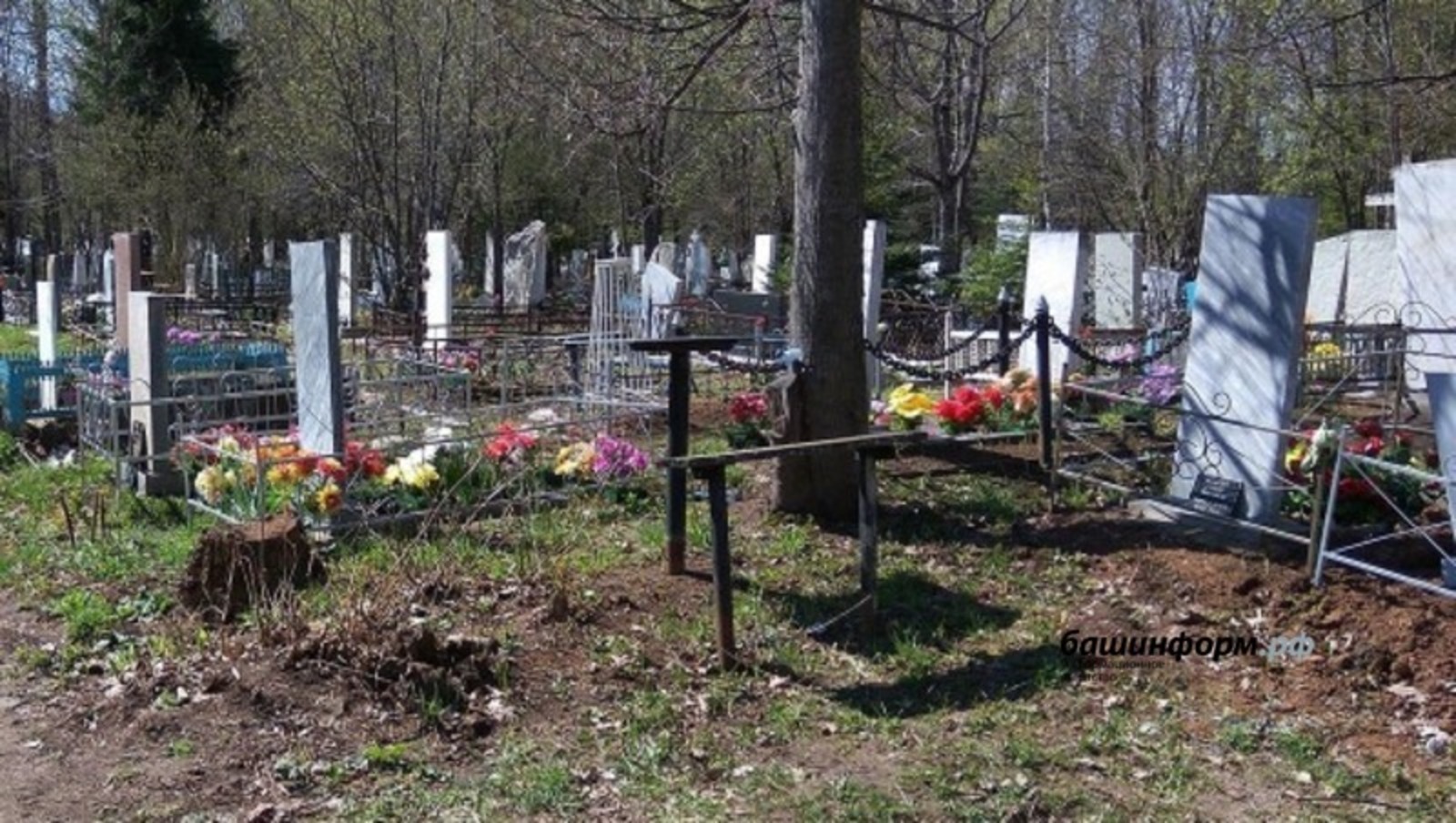 В Кумертау сотрудник ритуальных служб убил и похоронил собутыльника в чужой могиле