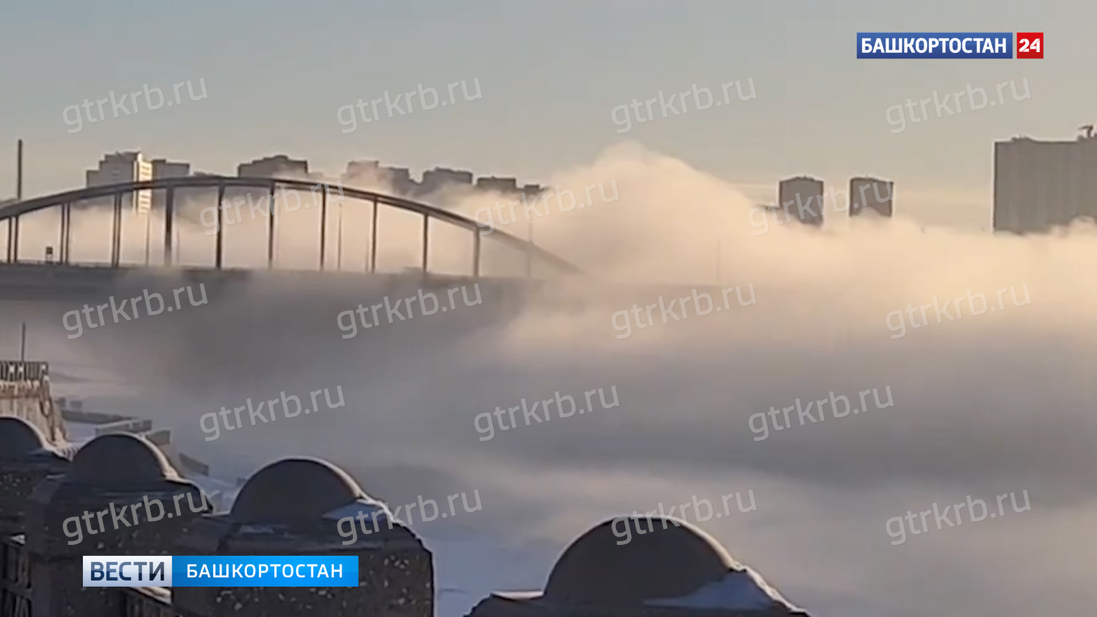 В Уфе продолжает парить Белая