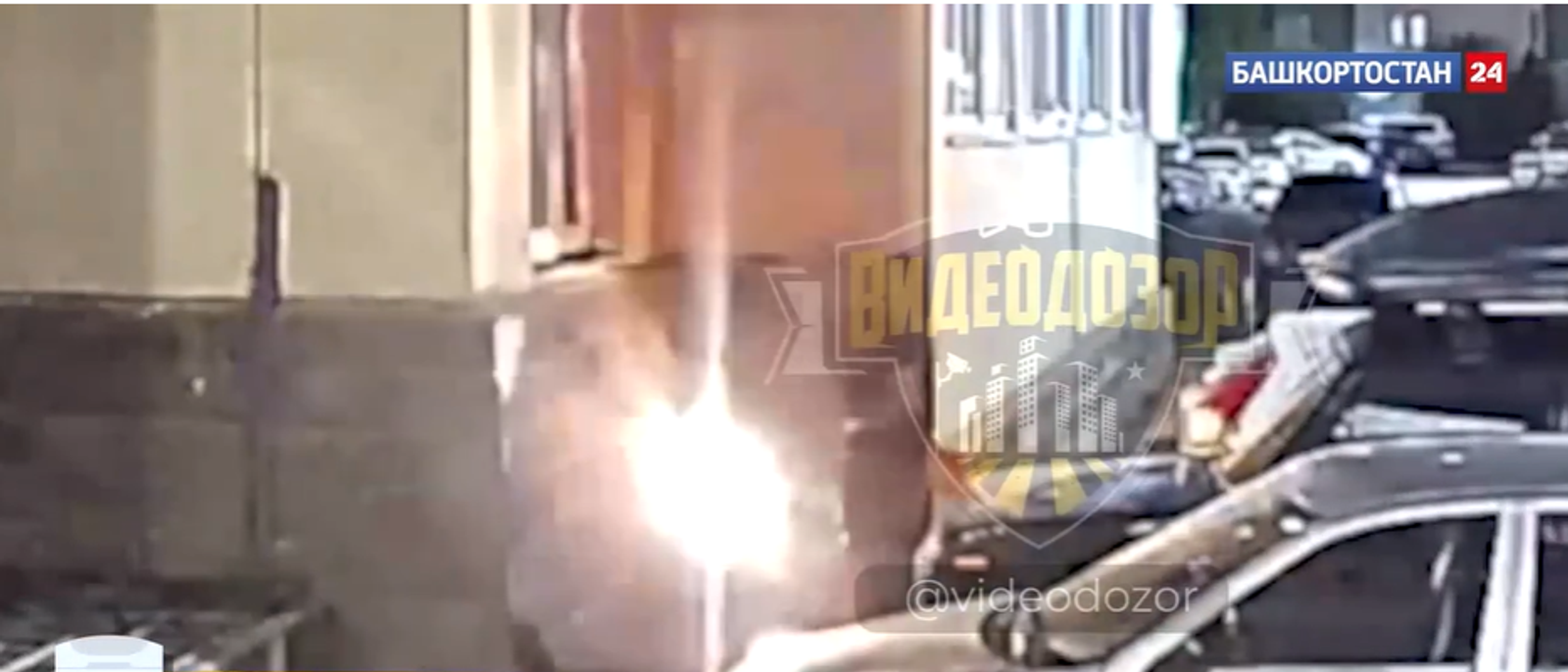 В Башкирии мужчина на скутере протаранил машину и врезался в стену дома