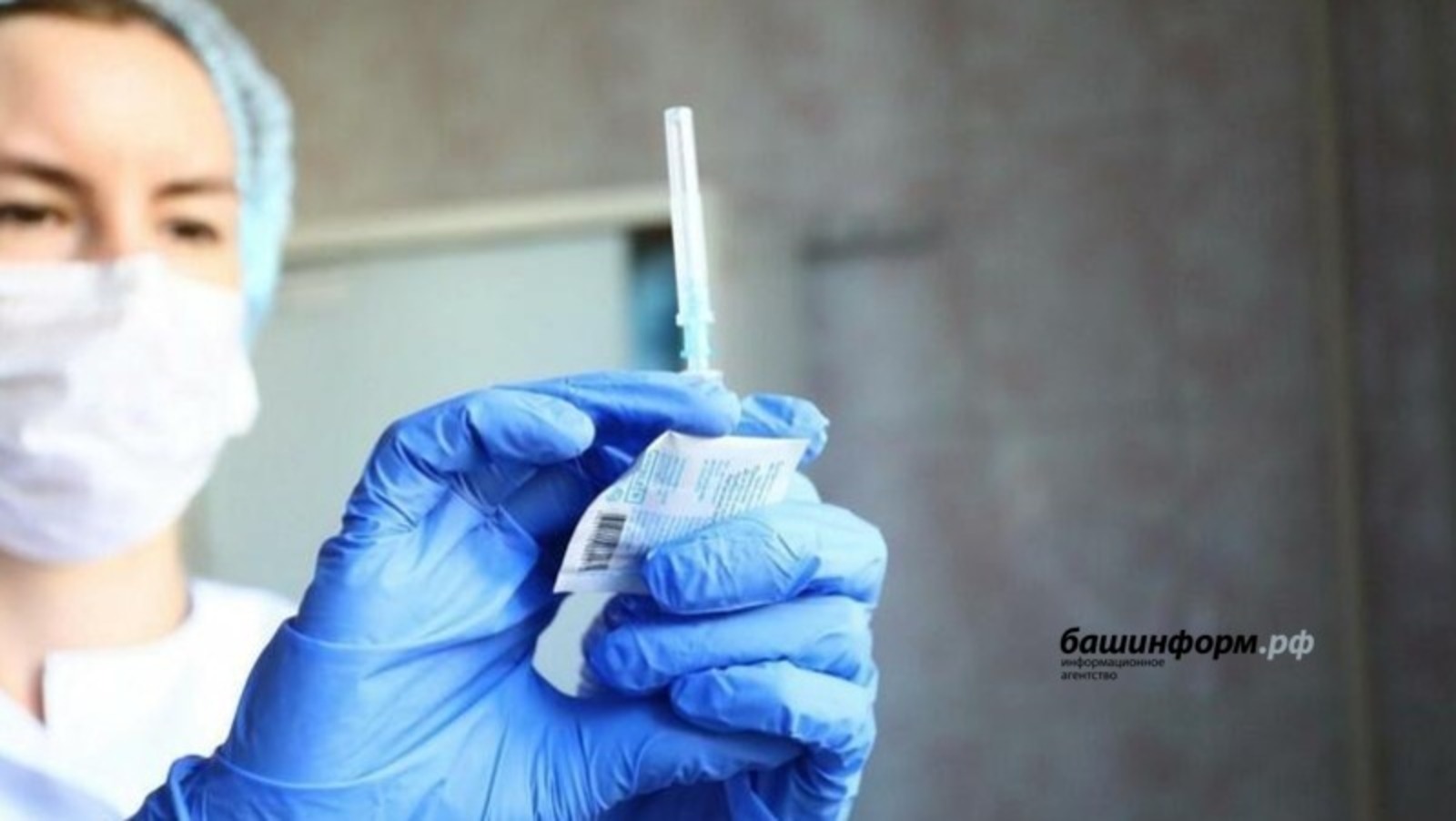 Вакцинация подростков от Covid-19 начнется уже в этом году - глава Минздрава России