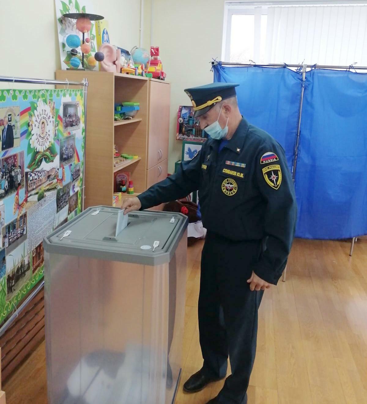 На участки в Башкирии пришли первые избиратели