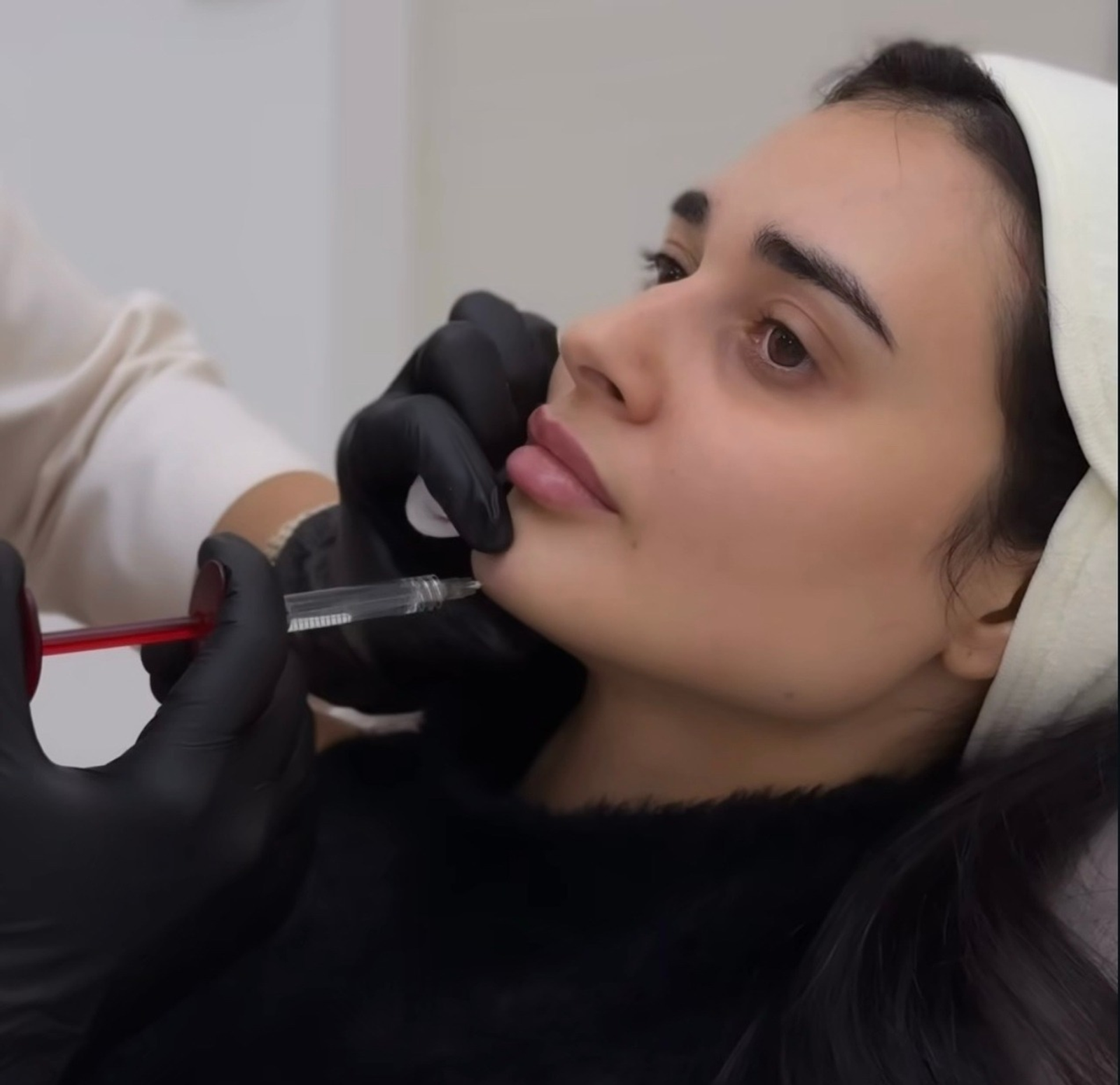 Певица Гульназ Асаева решила изменить внешность