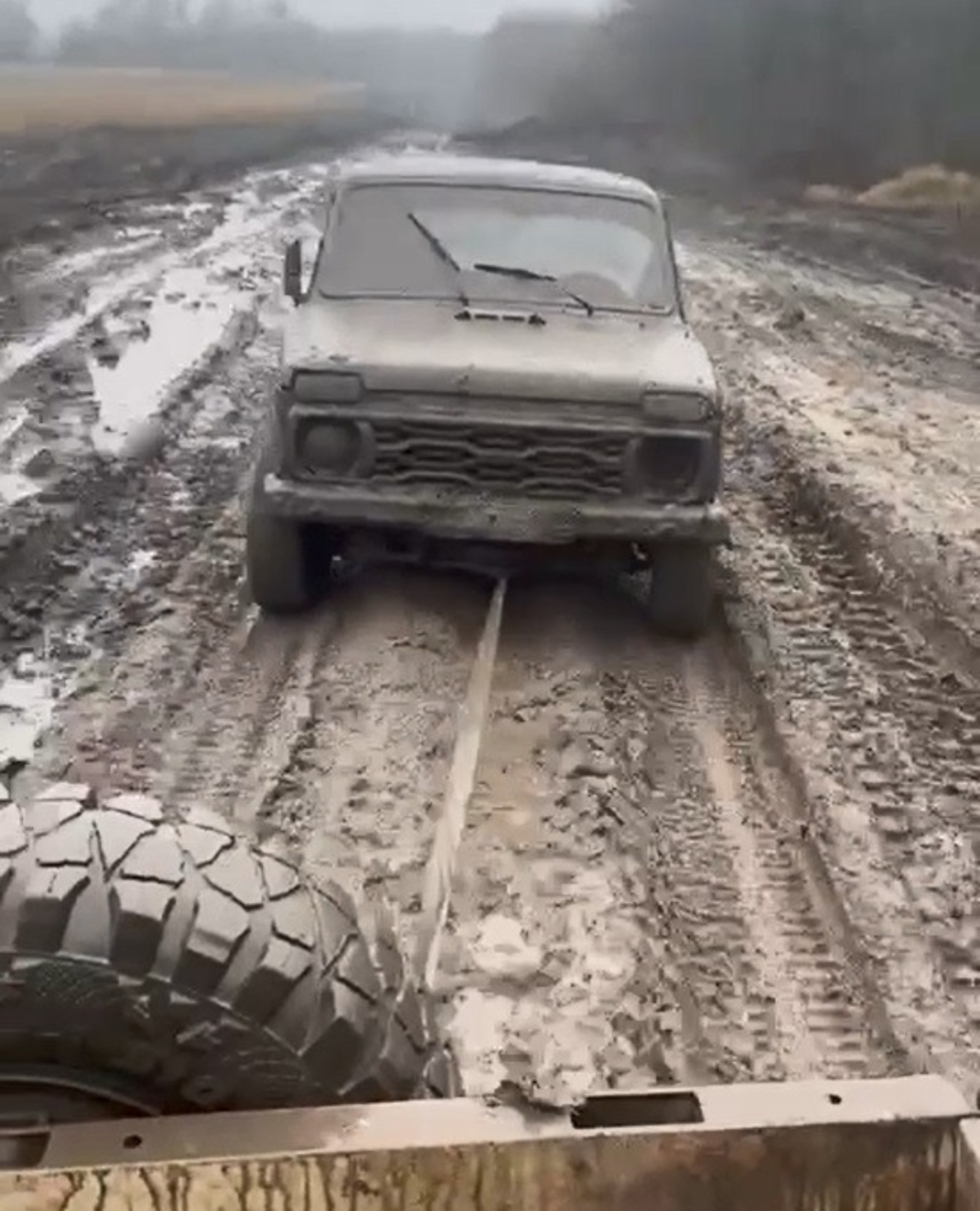 Участники СВО из Башкирии вытащили из боя подбитые автомобили