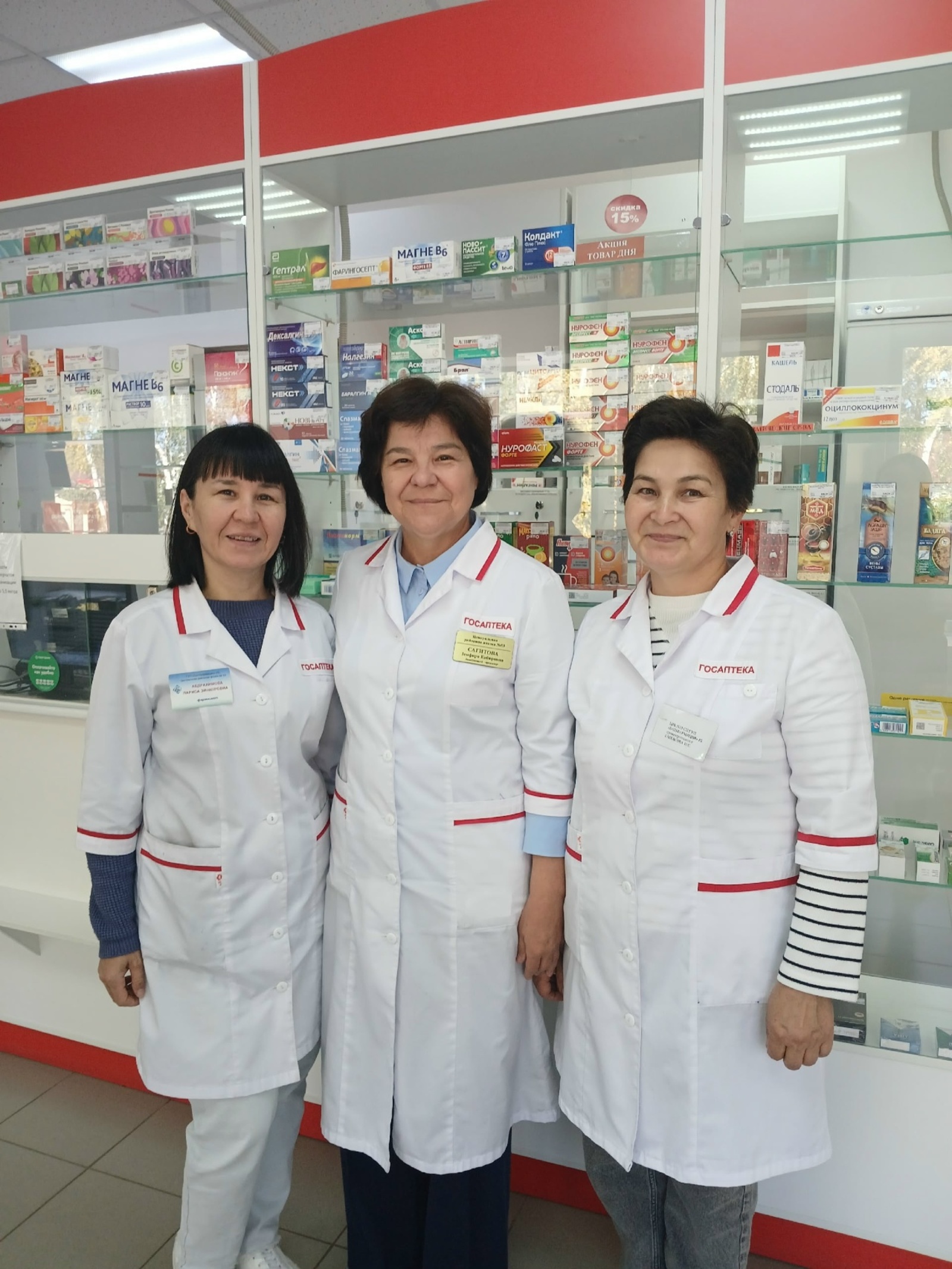 Для малышей здесь – молоко и каши, смеси, а для взрослых – пожелание здоровья