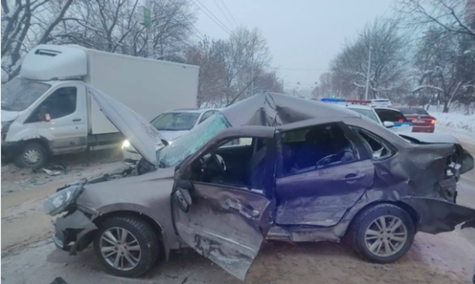 В Уфе произошла массовая авария с пострадавшим