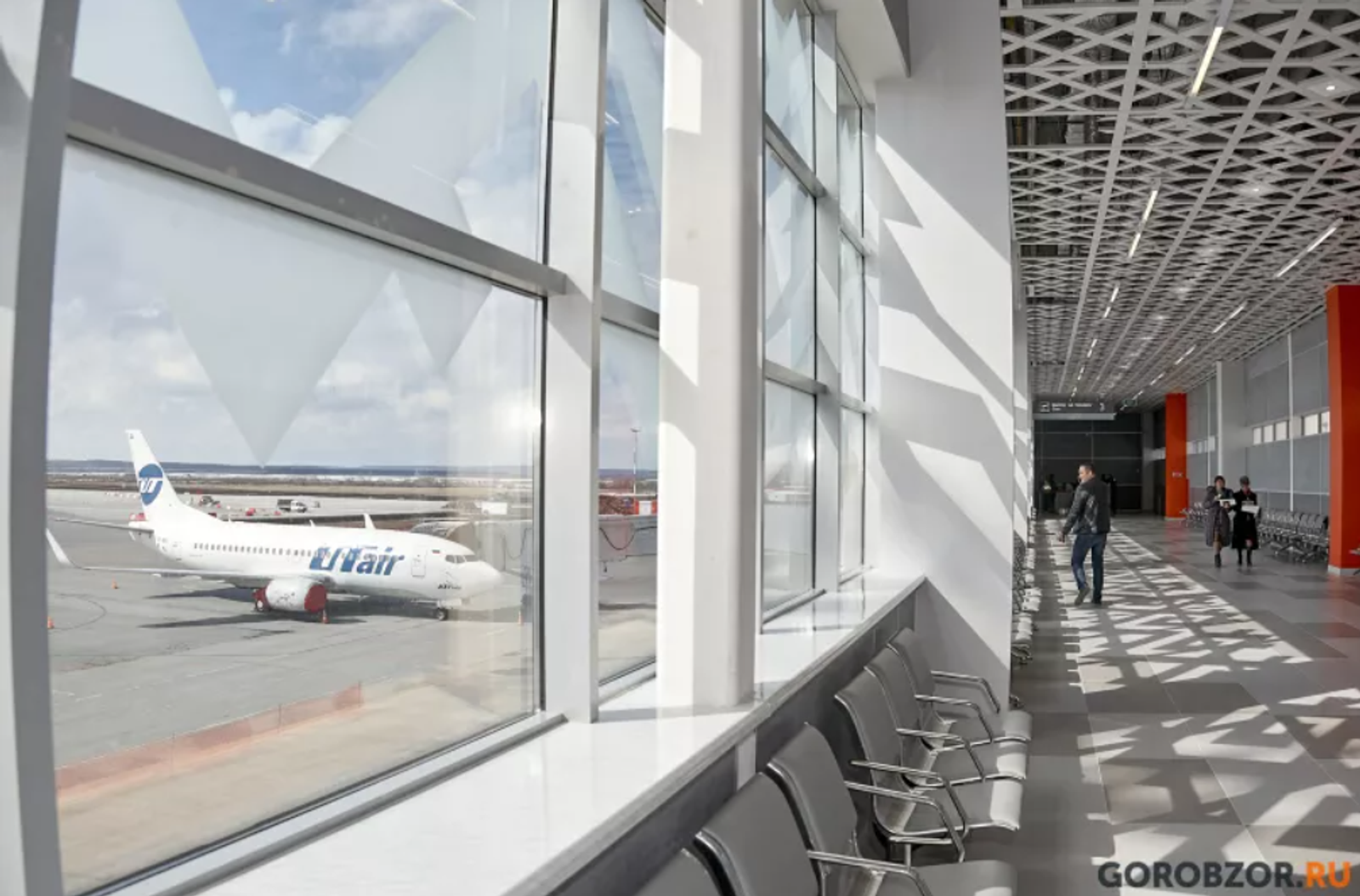 Самолет Сургут – Баку экстренно приземлился в Уфе