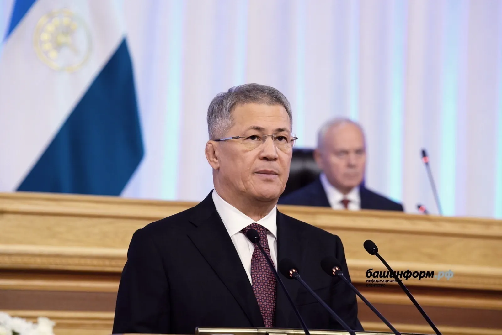 Послание главы Башкирии в прямом эфире покажут четыре телеканала