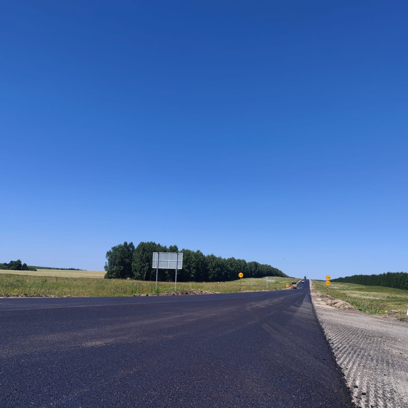 На севере Башкирии продолжился ремонт «фонящей» дороги