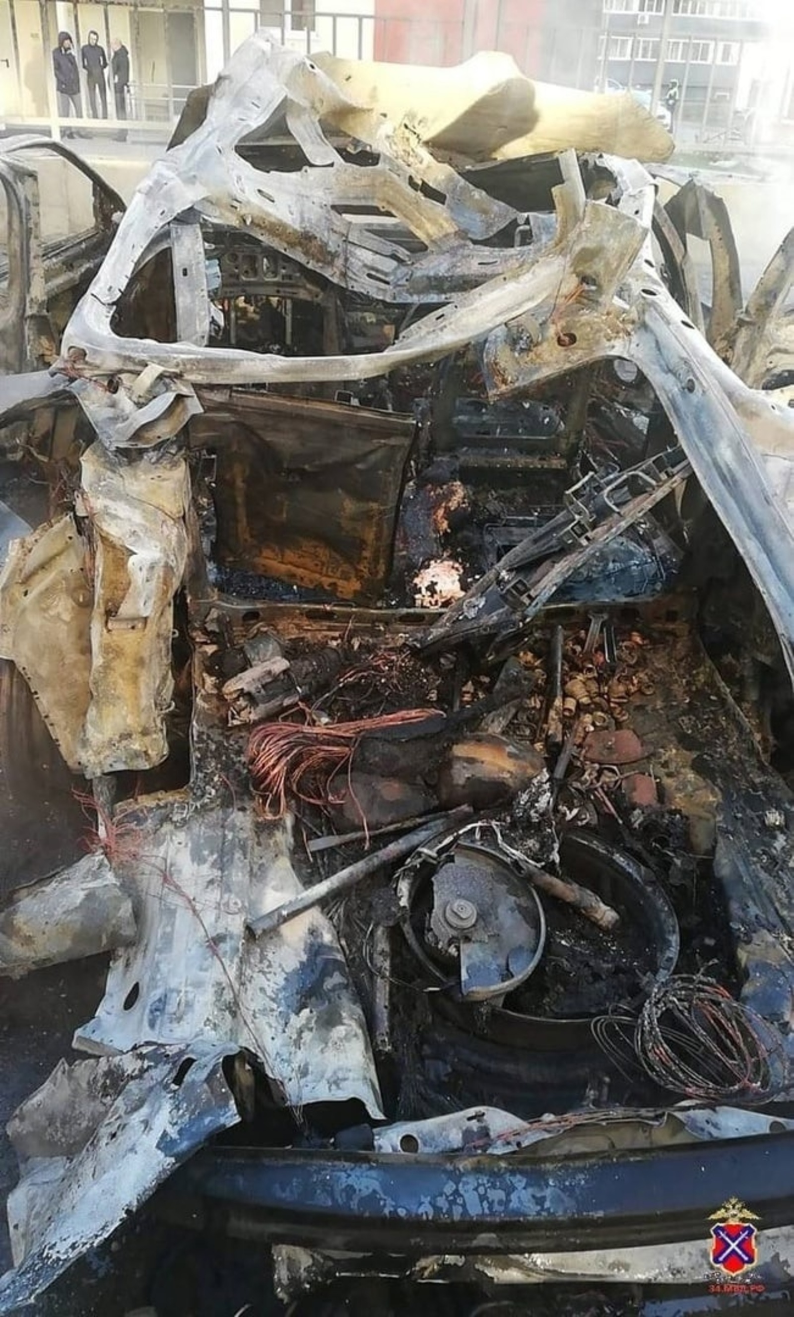 Трёхлетний ребёнок заживо сгорел в автомобиле на парковке (ВИДЕО)