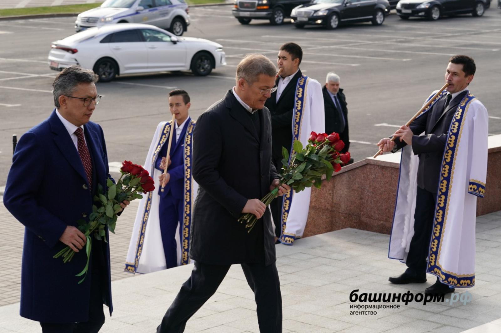Радий Хабиров поздравил жителей Башкирии с Днём Республики