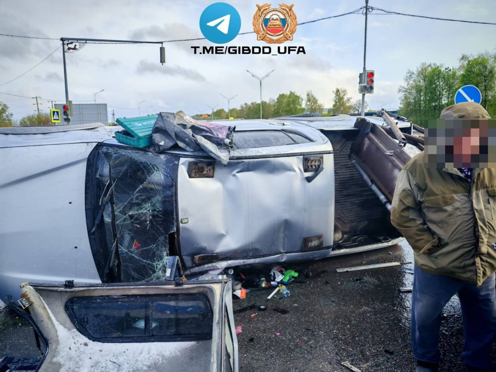 В Башкирии в ДТП от удара перевернулась иномарка