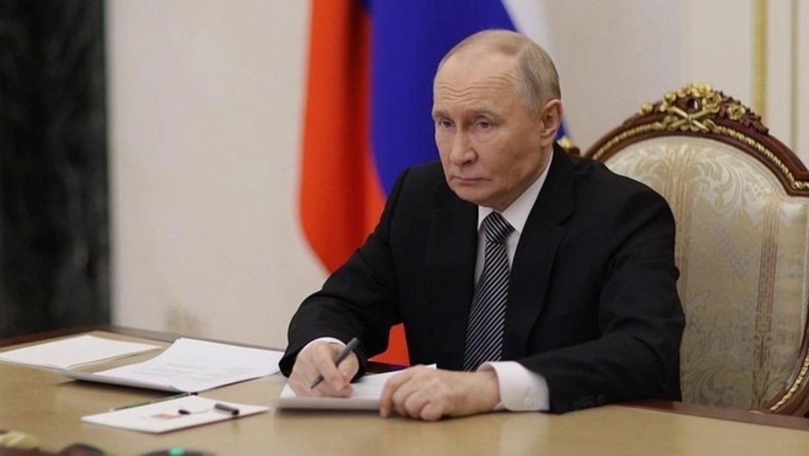 Президент России подписал новые законы - дайджест