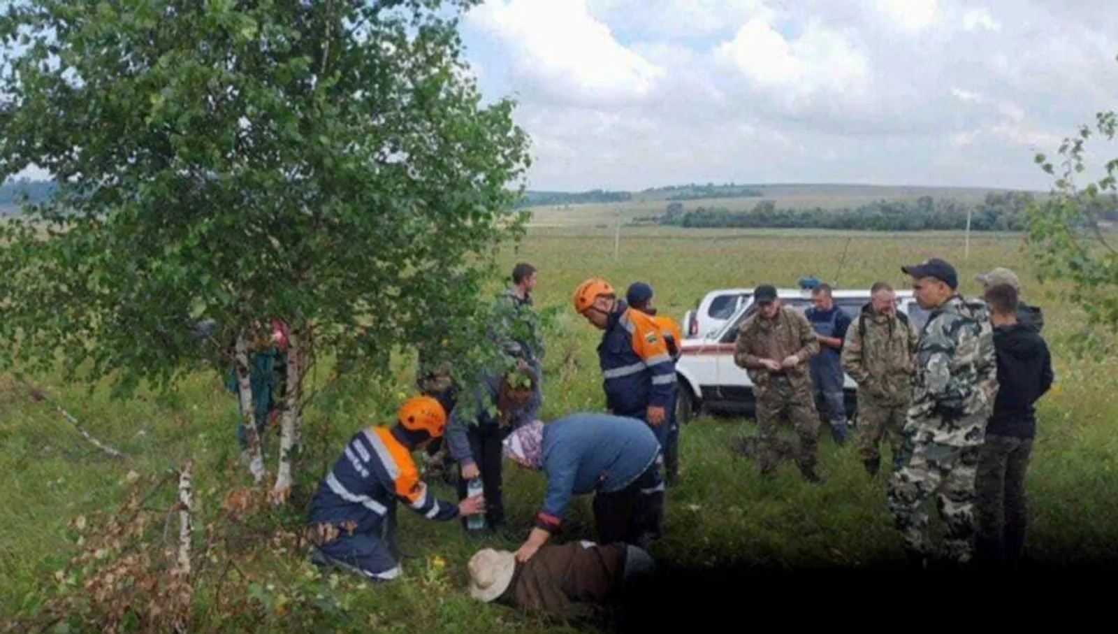 В Башкирии в лесу на грибника напал бык — медики оказывают помощь