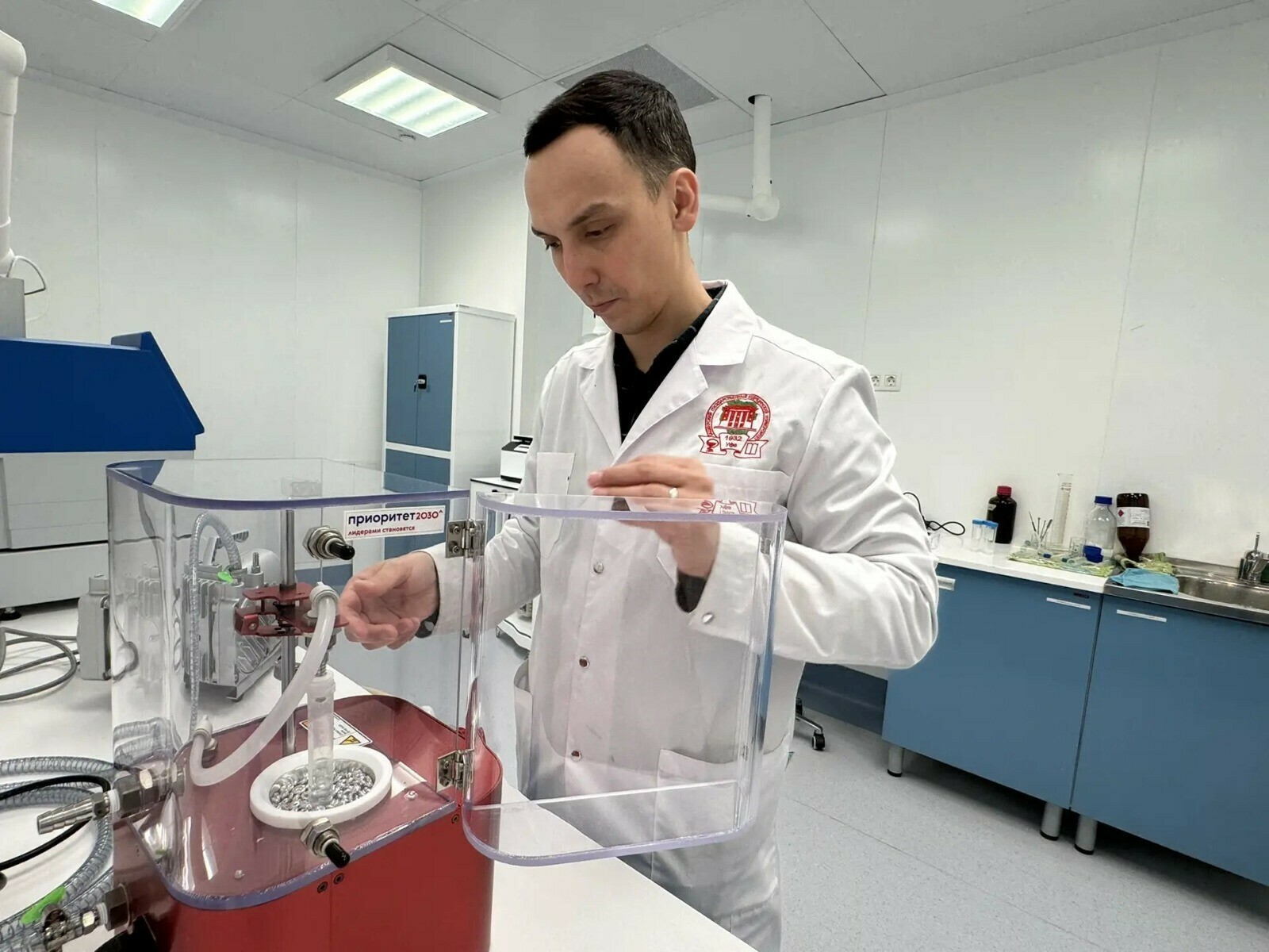 Уникальная лаборатория в Уфе создает лекарства будущего