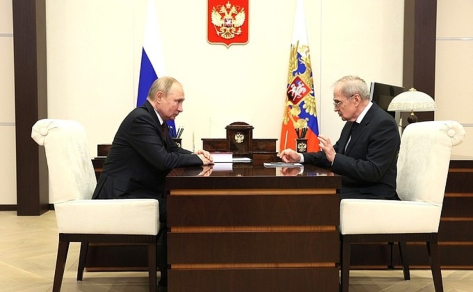 Президент РФ  поздравил председателя Конституционного суда с Днем конституции