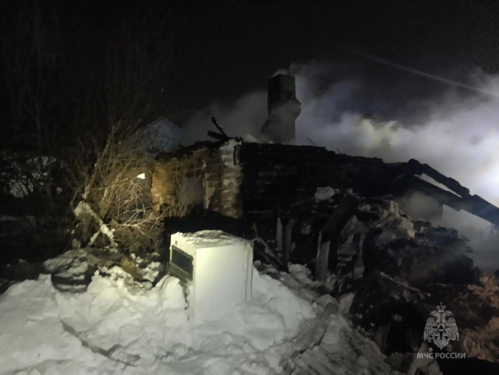 В Башкирии в сгоревшем доме обнаружили тела троих мужчин