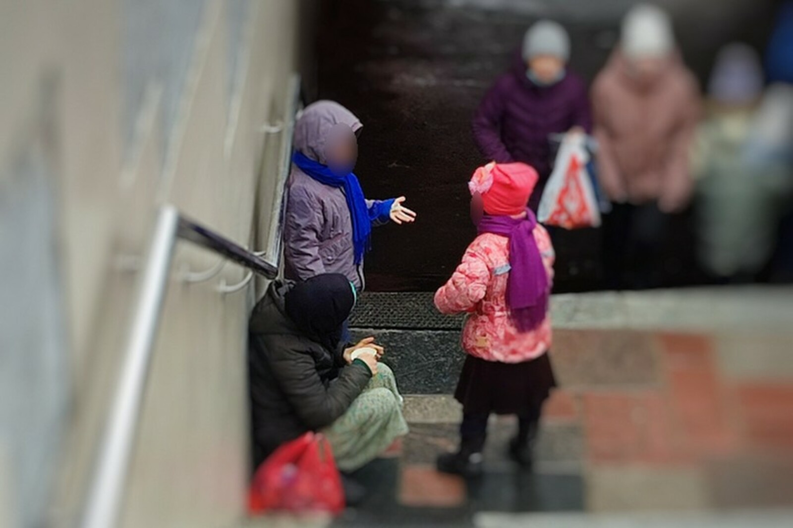 Волонтеры обратились ко всем неравнодушным: в Башкирию вернулись «попрошайки-вахтовики» с детьми