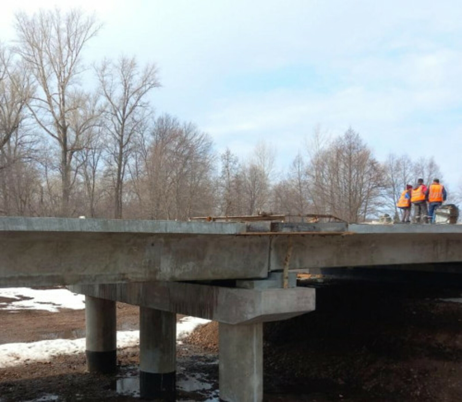В Кугарчинском районе дорожники выполнили устройство основных конструкций двух мостов