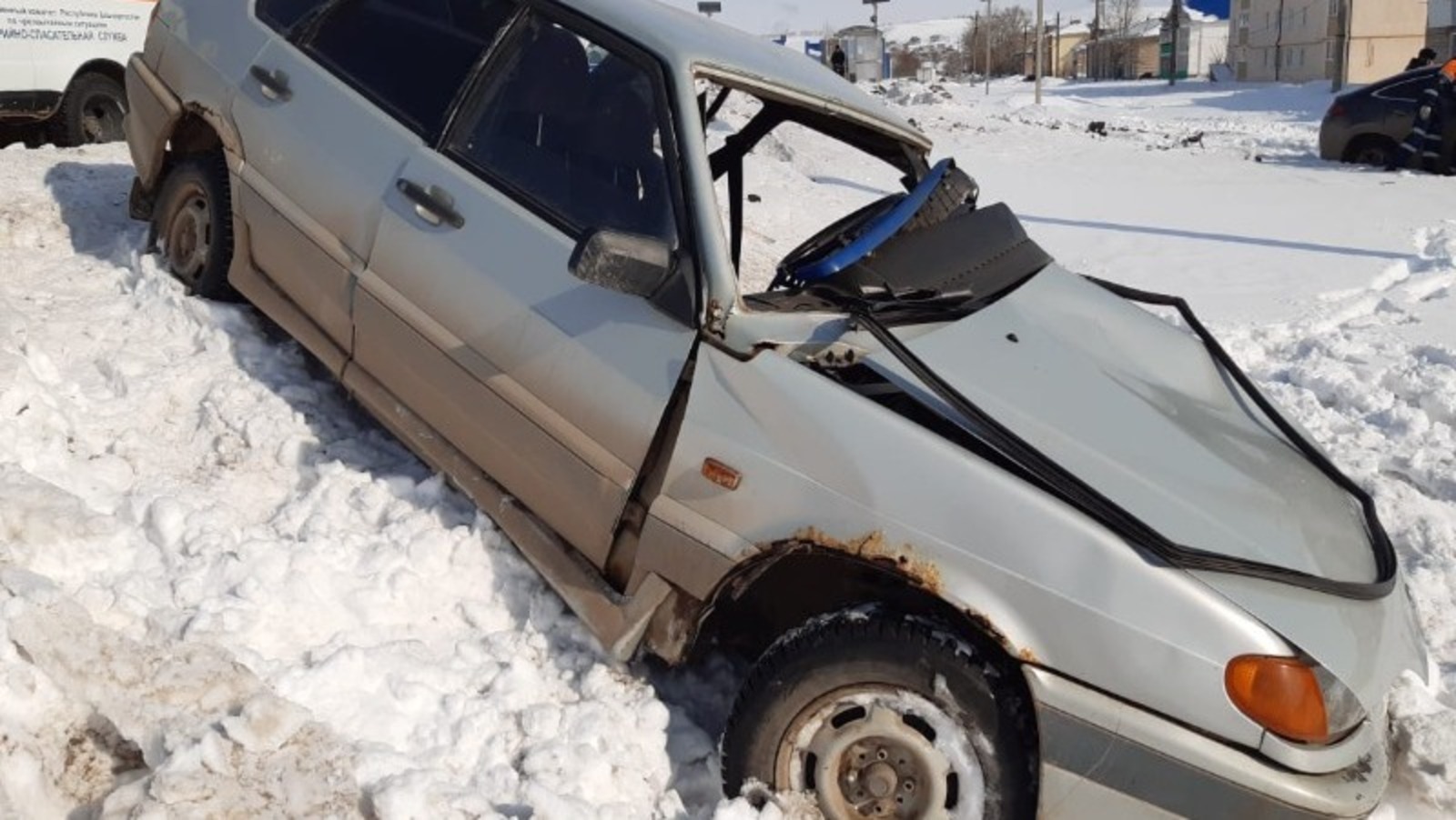 В Башкирии столкнулись встречные Mercedes-Benz и «ВАЗ-2115»: погиб человек