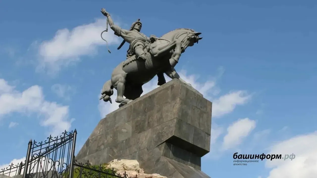 В Уфе рекомендовали воссоздать памятник Салавату в бронзе