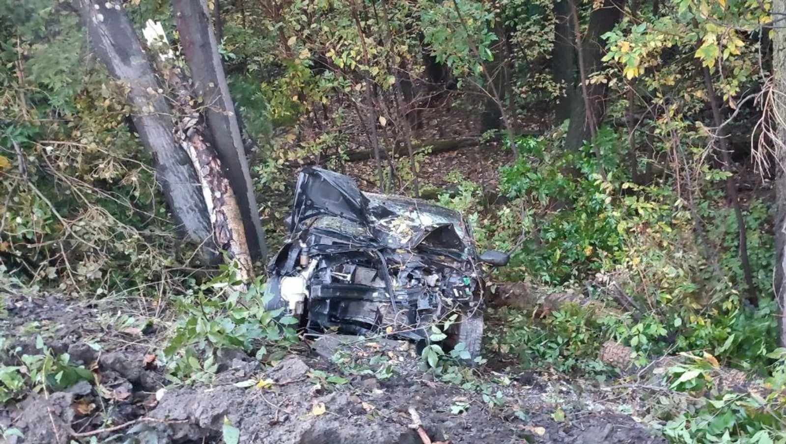 В Башкирии автомобиль съехал в кювет и опрокинулся