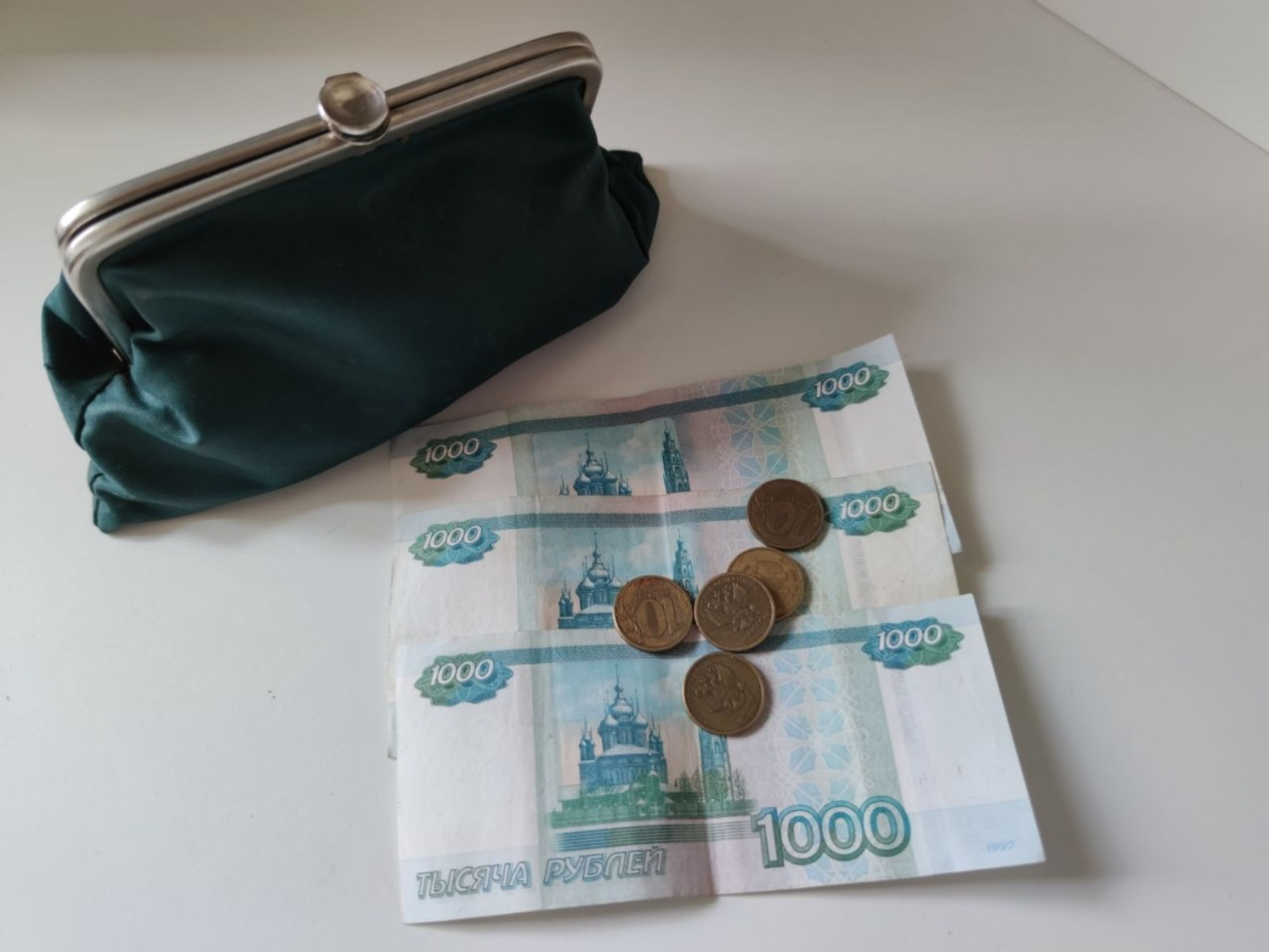 Кому и на сколько повысят пенсию с 1 октября